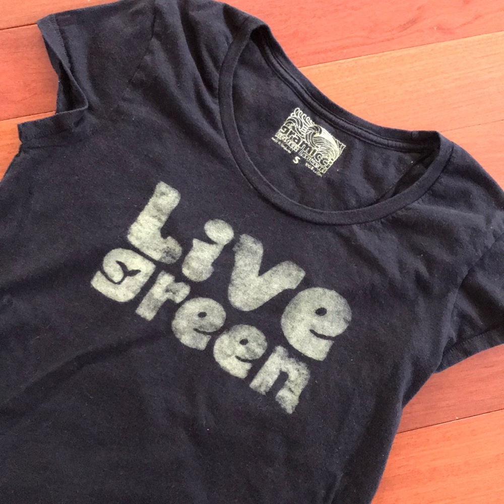 Live green short sleeve shirt